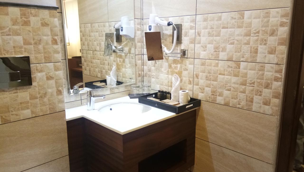 Hotel Karthika Park Kazhakuttam المظهر الخارجي الصورة