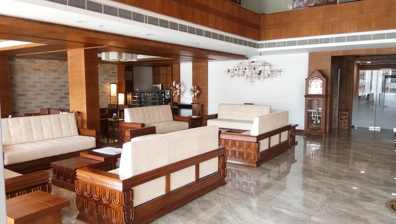 Hotel Karthika Park Kazhakuttam المظهر الخارجي الصورة