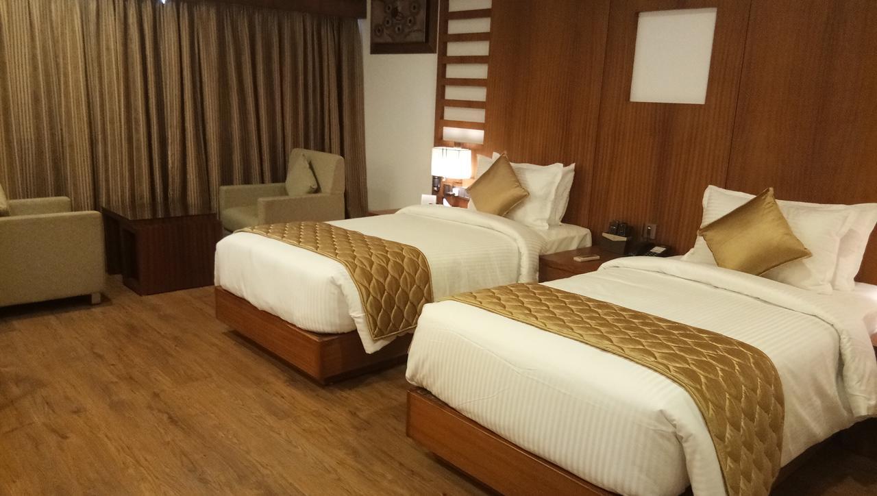 Hotel Karthika Park Kazhakuttam المظهر الخارجي الصورة