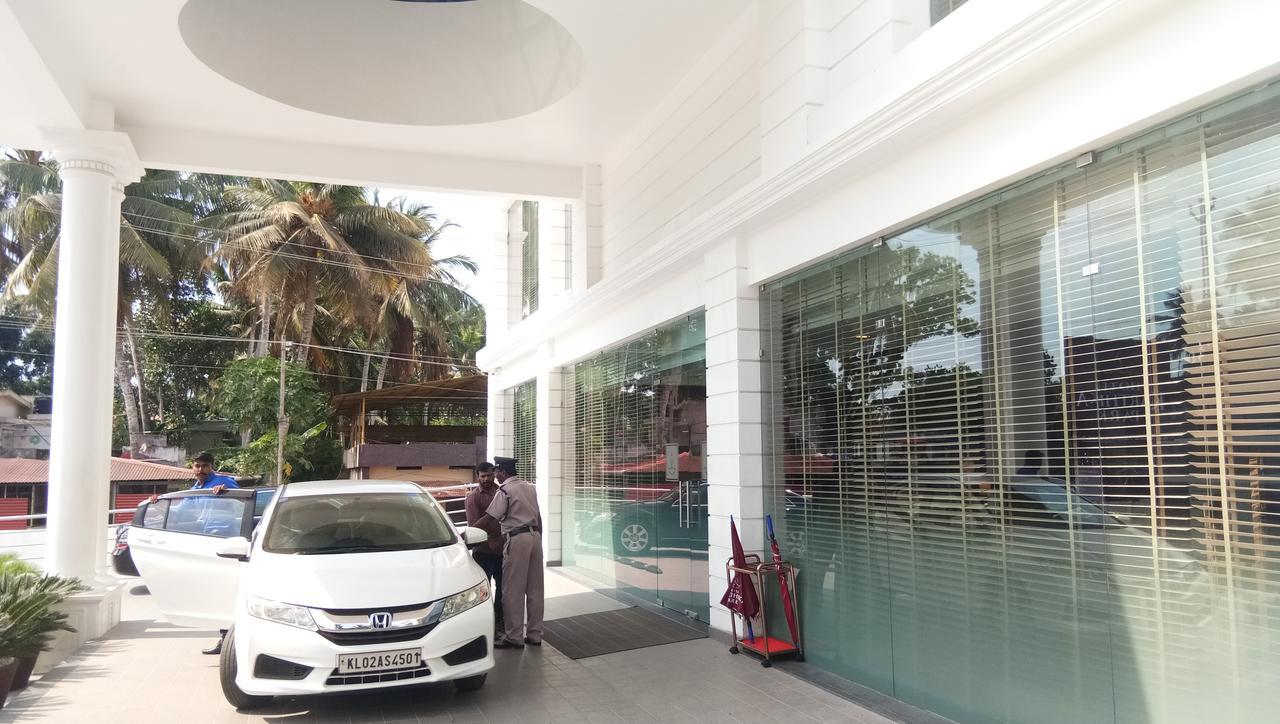 Hotel Karthika Park Kazhakuttam المظهر الخارجي الصورة