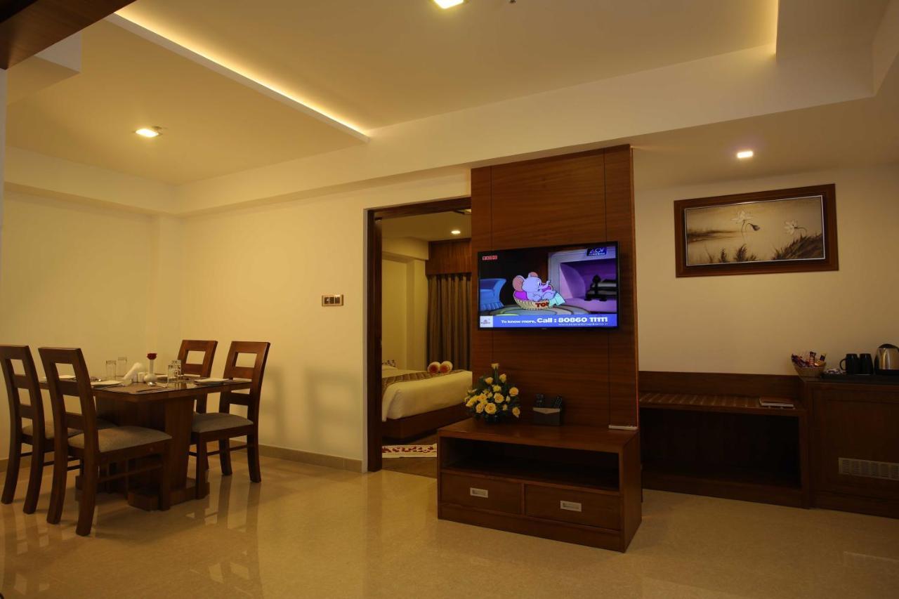 Hotel Karthika Park Kazhakuttam المظهر الخارجي الصورة