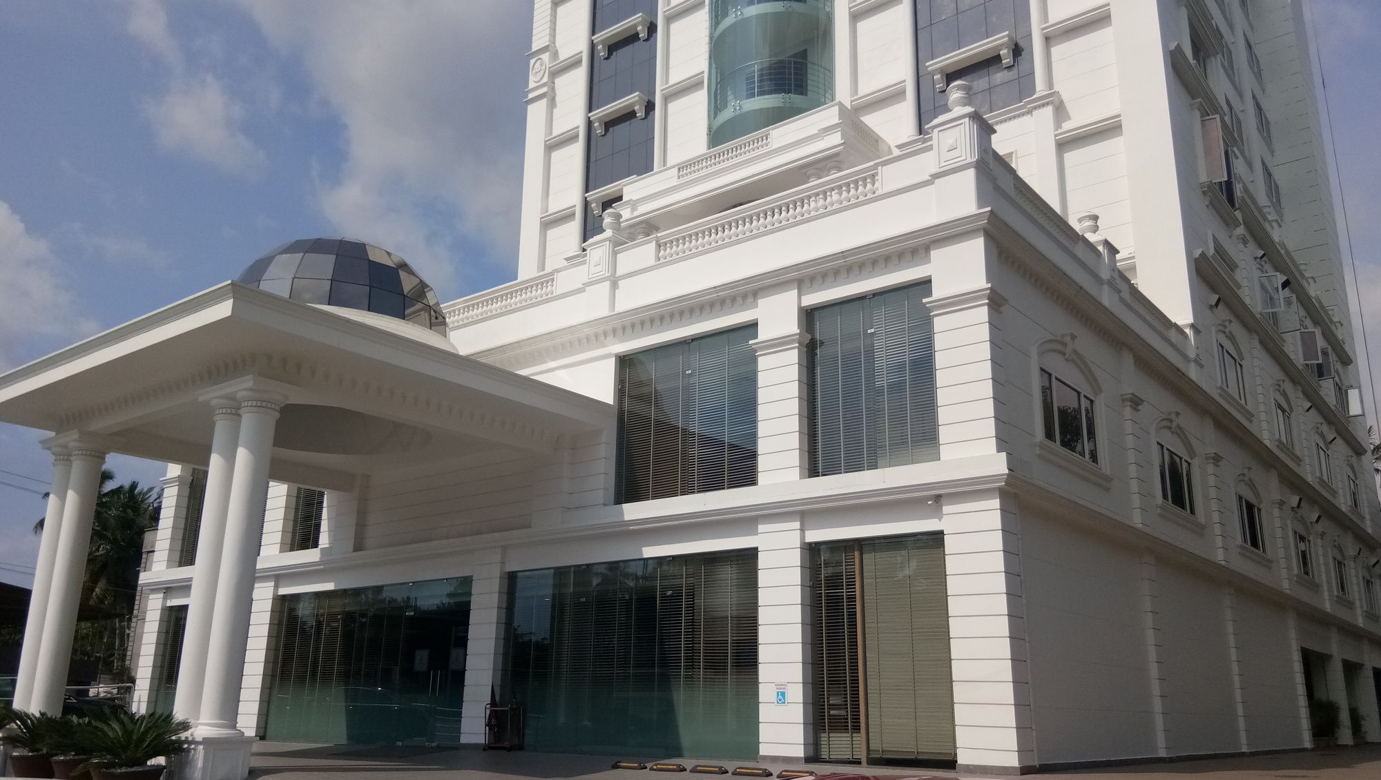 Hotel Karthika Park Kazhakuttam المظهر الخارجي الصورة