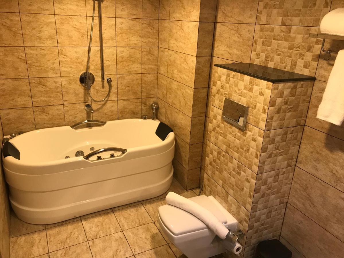 Hotel Karthika Park Kazhakuttam المظهر الخارجي الصورة